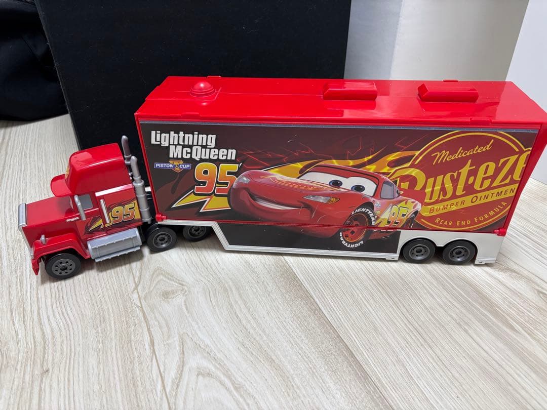 たくさんのせよう！大きなマック　カーズ3タイプ　トミカ　箱あり