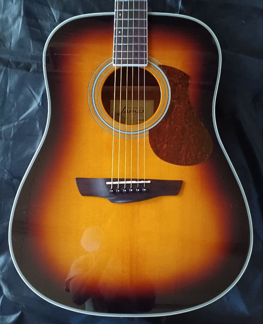 【送料込】【美品】James　ドレッドノート　島村楽器　トップ単板　整備済