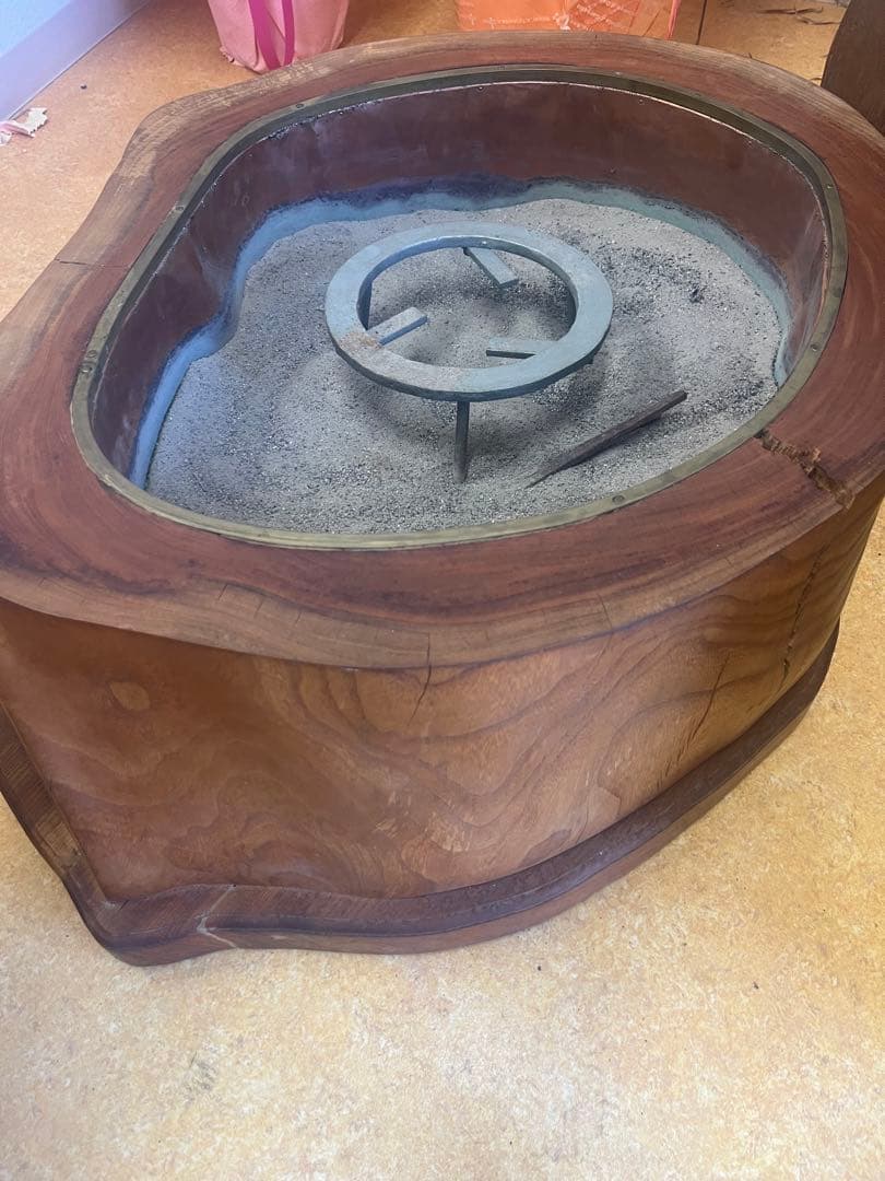 アンティーク　大型　火鉢　昭和レトロ　丸太　くりぬき火鉢　欅　ケヤキ　灰付き