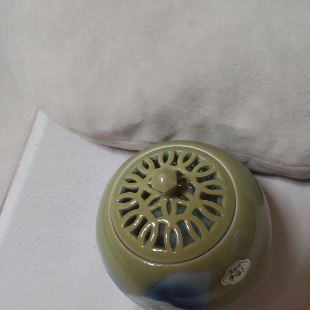 有田焼香合 椿 手描き