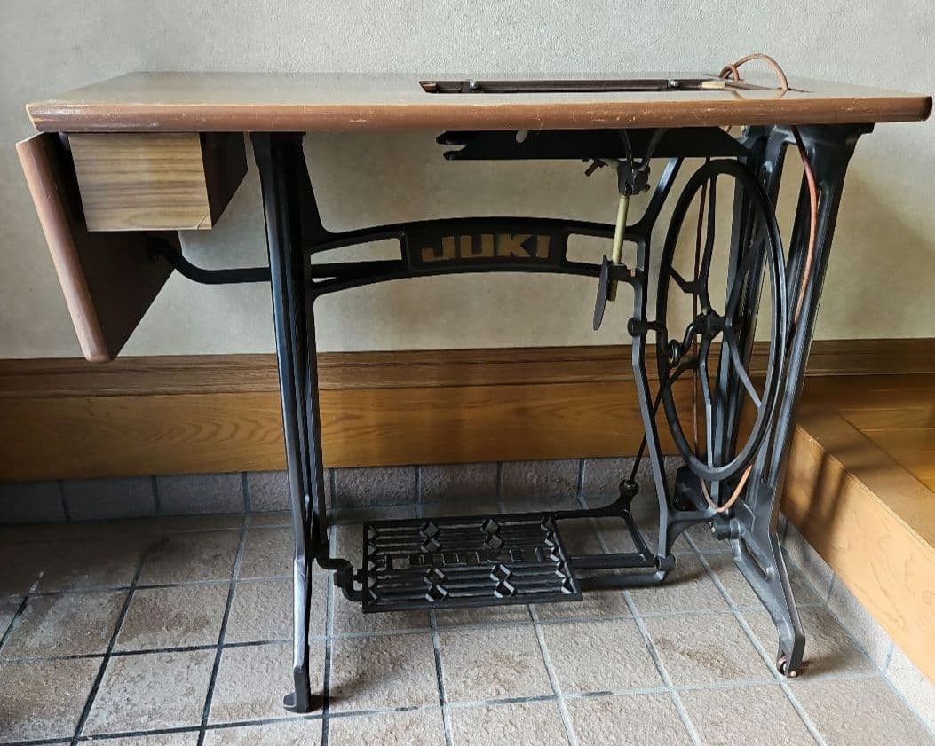 JUKI 足踏みミシン台 アンティーク 木製板付き 送料別