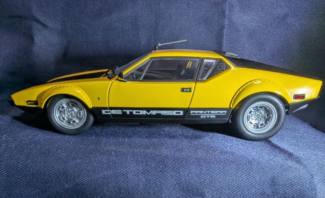 京商 1/18ミニカーデ・トマソ　パンテーラGTS