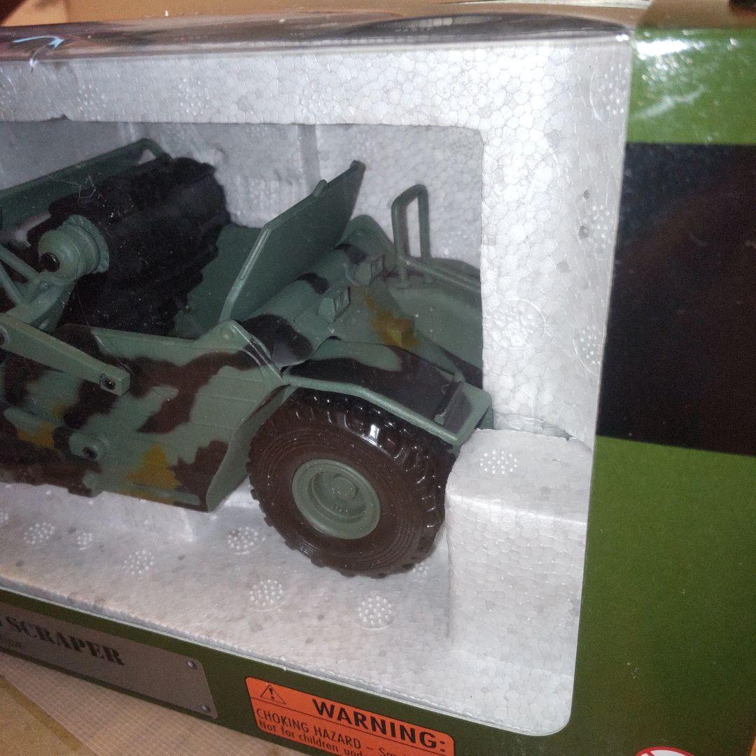 キャタピラー建機　CAT623G モータースクレーパー1/50 ミリタリーカラー