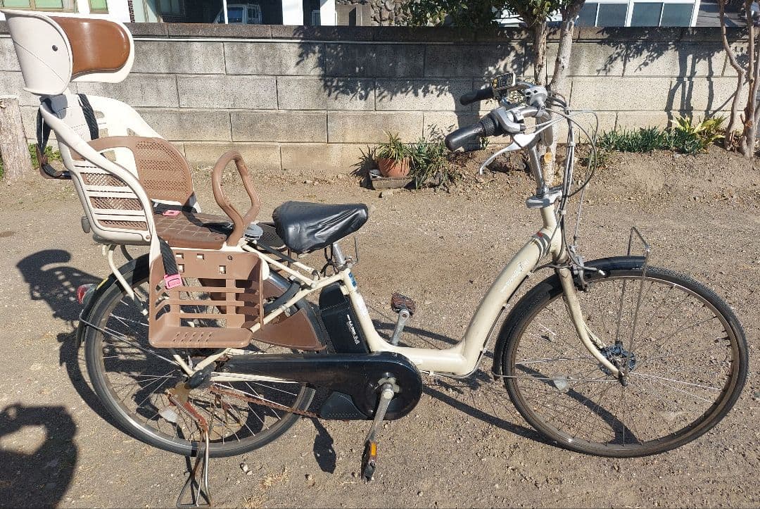 電動アシスト自転車　YAMAHA　PAS Raffini 充電器