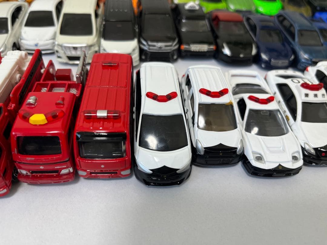 トミカ　まとめ売り　大量　約85台