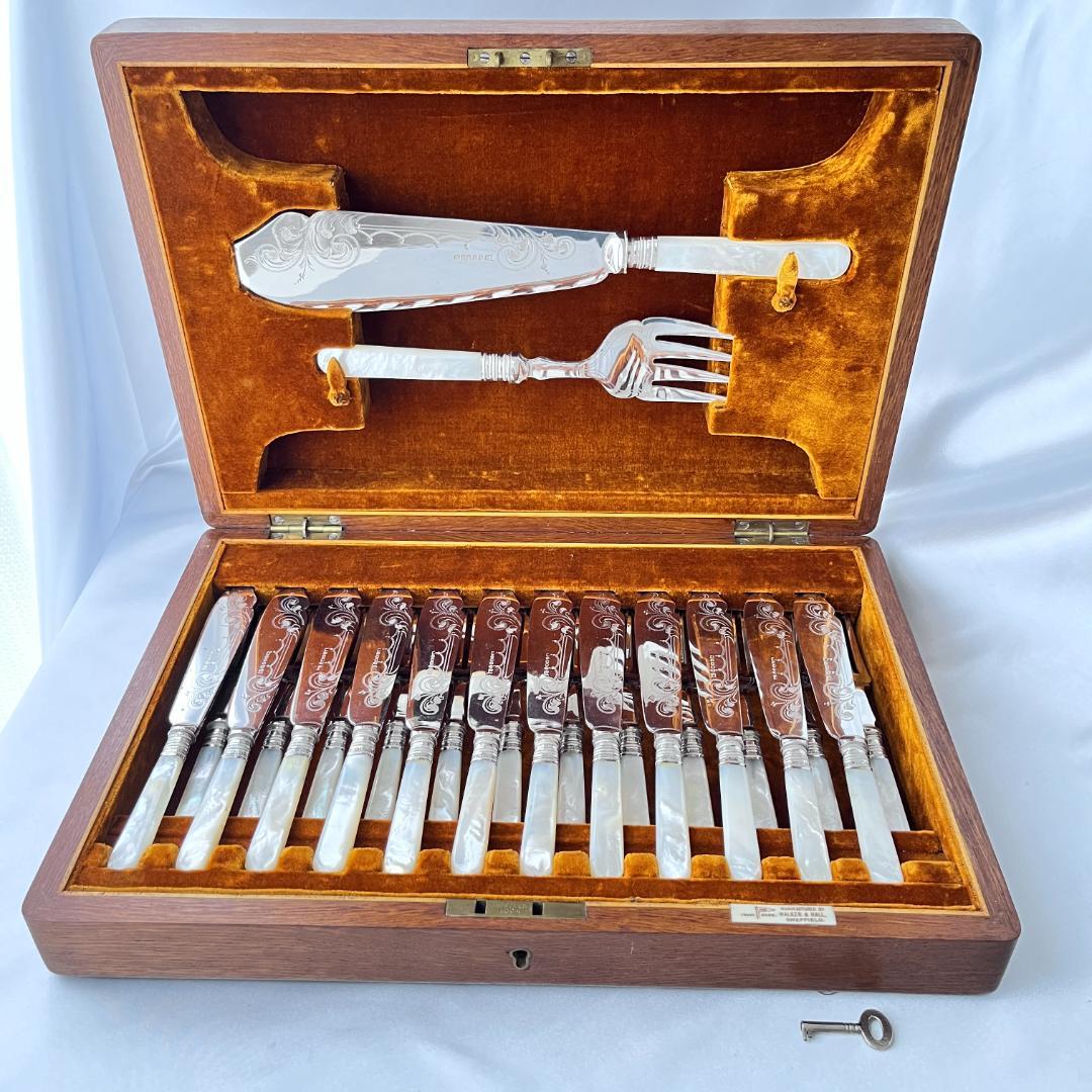 【Walker & Hall】【白蝶貝 / 純銀継手】カトラリーセット サーバー