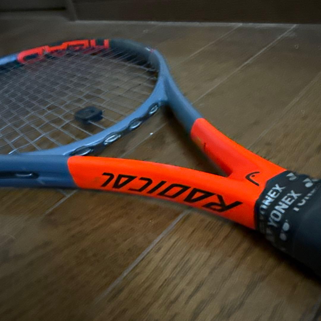 硬式テニスラケット 短期使用 radical Head グラフィン360