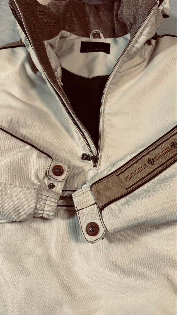 F37 新品パンツ　BOGNER スキーウェア　上下セット　男女兼用　クリーム色