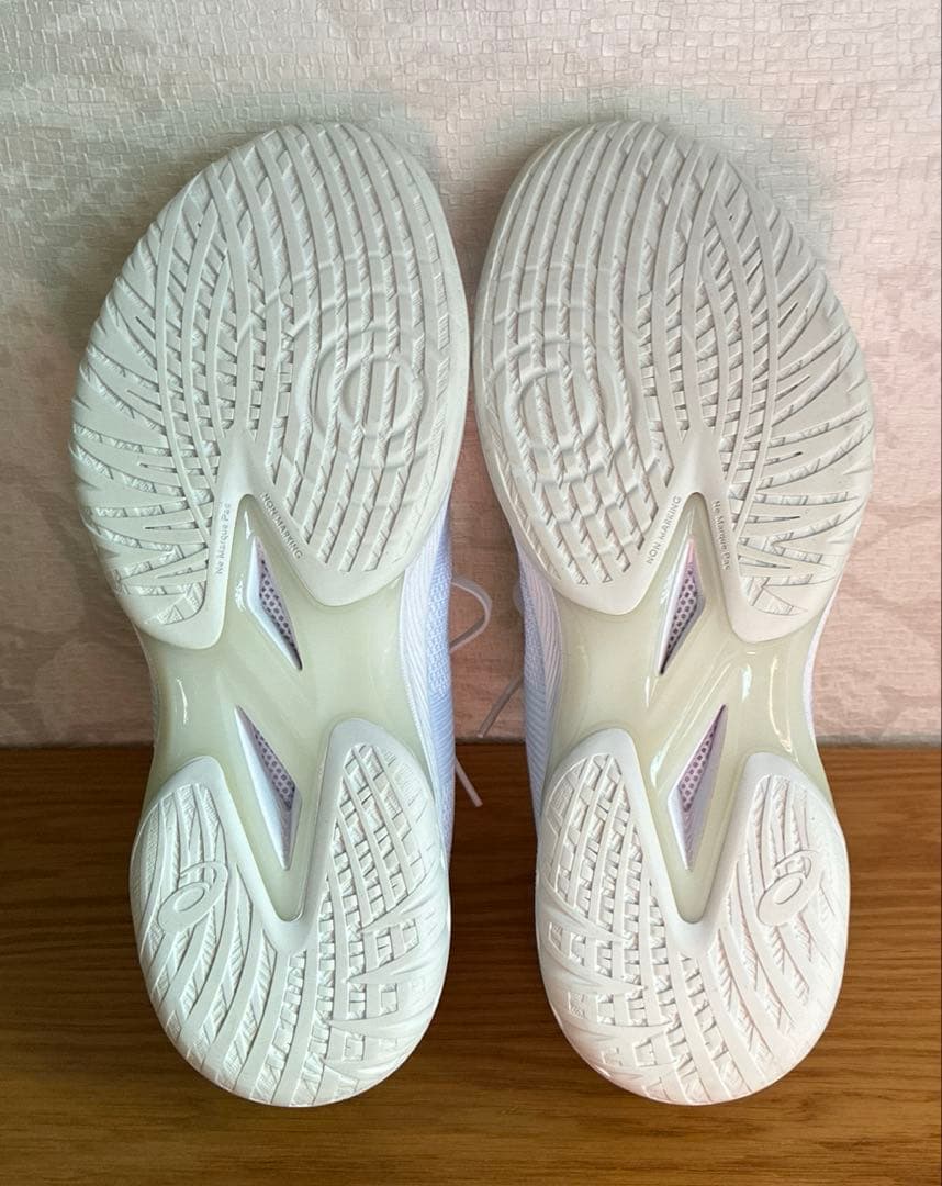 【極美品】asics グライドノヴァFF3