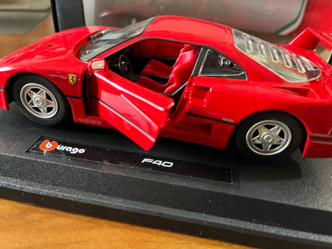 ミニカー1/24Ferrari F40Bburago