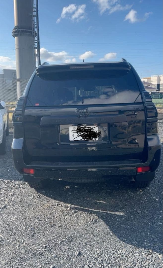 ランドクルーザープラド　流れるLEDスモークテールランプ