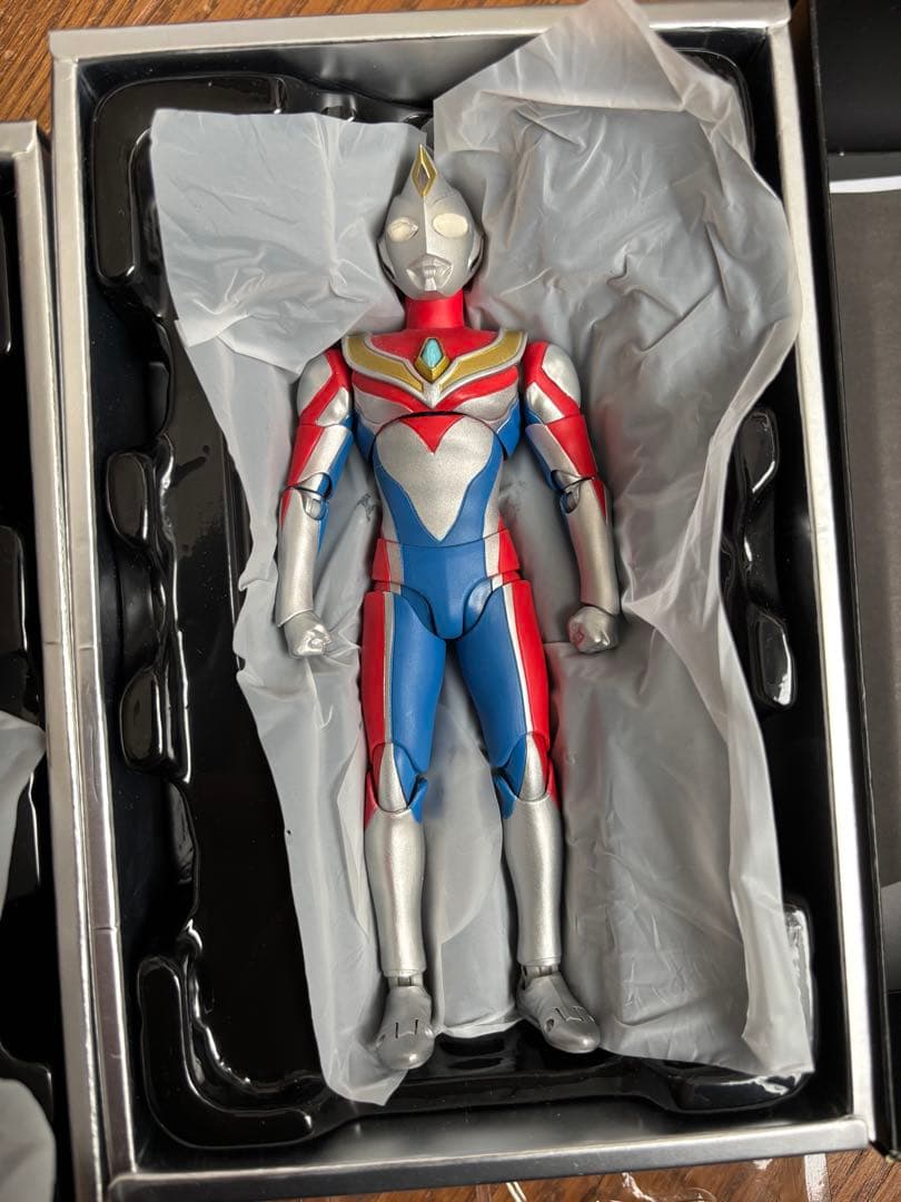 S.Hフィギュアーツ真骨彫製法 版ウルトラマンティガ ウルトラマンダイナ2セット