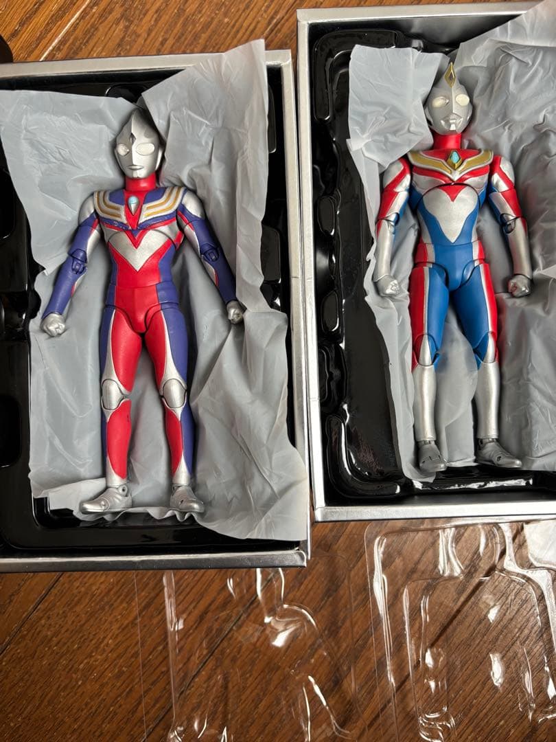 S.Hフィギュアーツ真骨彫製法 版ウルトラマンティガ ウルトラマンダイナ2セット