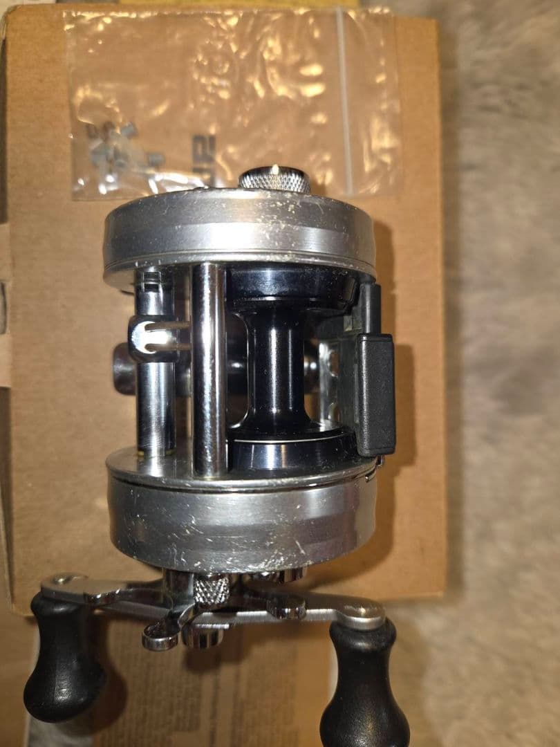 ambassadeur 2601C IAR ベイトリール