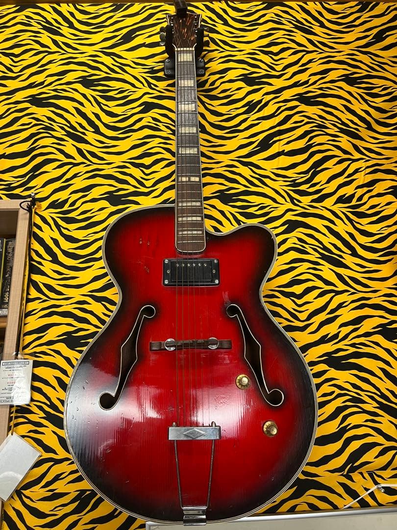 ヴィンテージ！？　セミアコースティックギター レッド