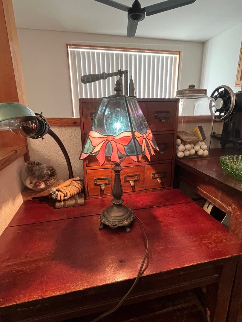 昭和レトロ＜PARAGON＞・ヴィンテージ　ステンドグラス卓上ランプ