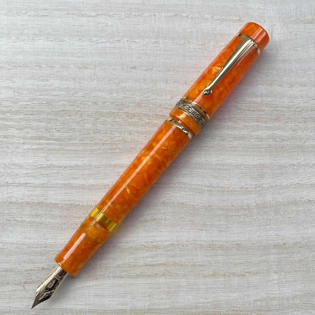 デルタ ドルチェビータ オーロ バーメイル ピストンフィリング 万年筆 字幅 F