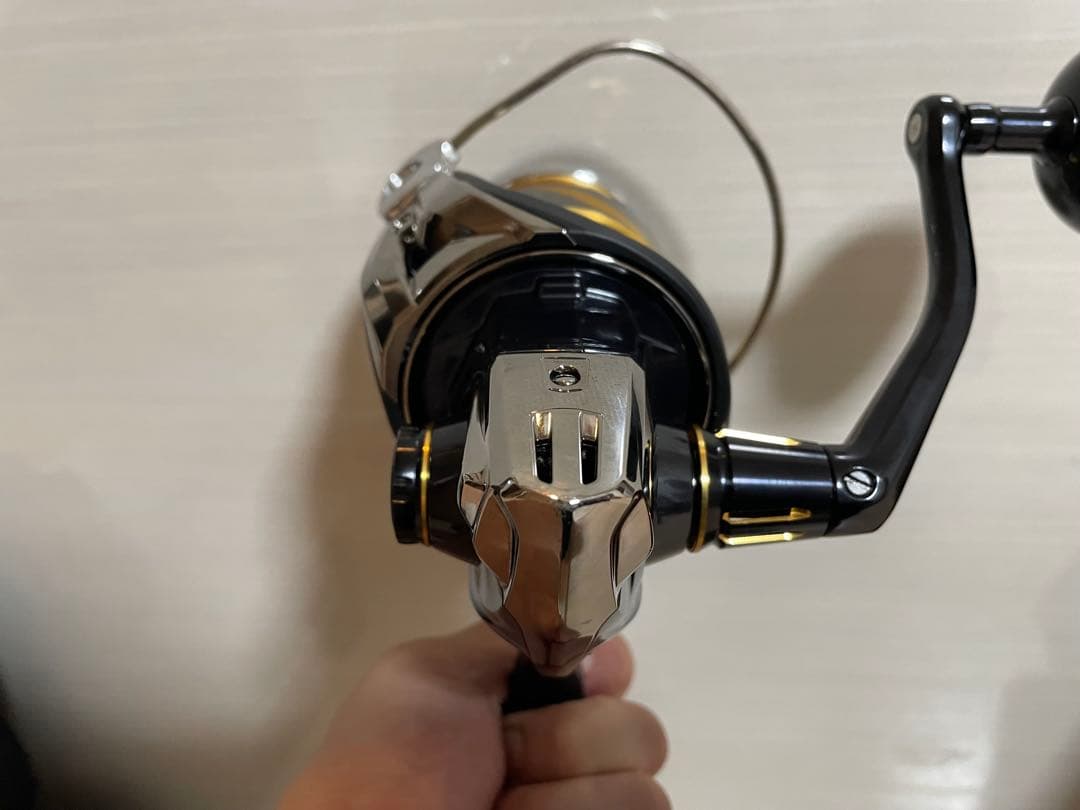 19 STELLA SW 8000HG スピニングリール
