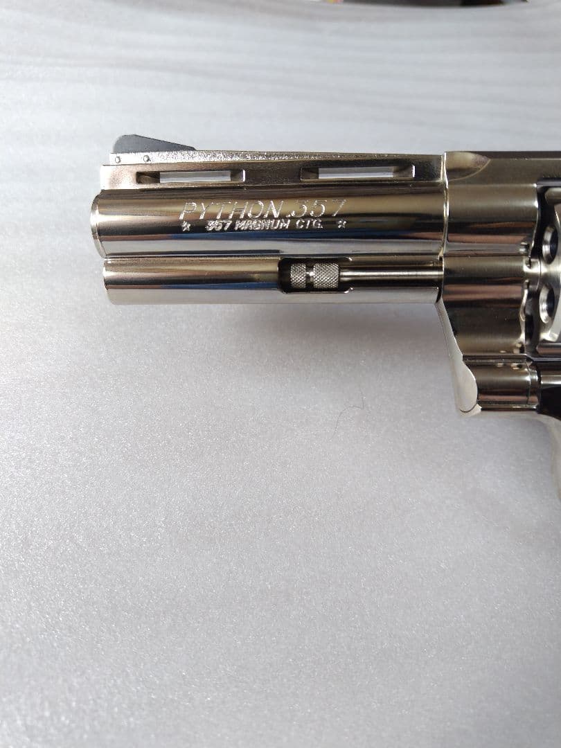 タナカ　コルトパイソン　 4インチ　ニッケル　ガスガン