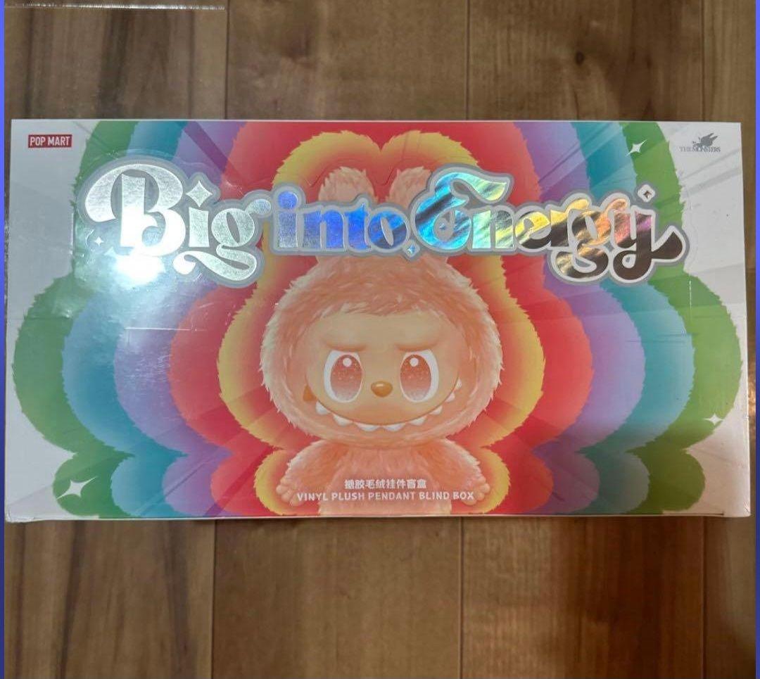 POP MART Big into Energy バニーキャラクター