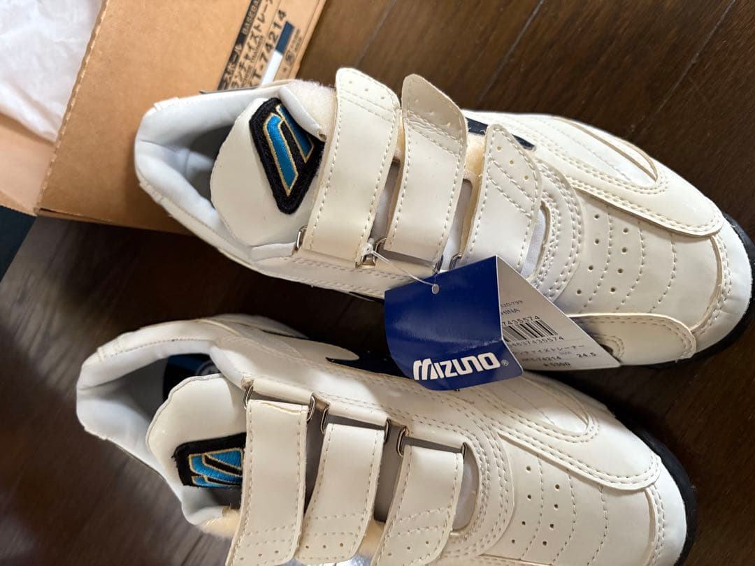 ☆レア商品☆Mizuno トレーニングシューズ ホワイト/ネイビー