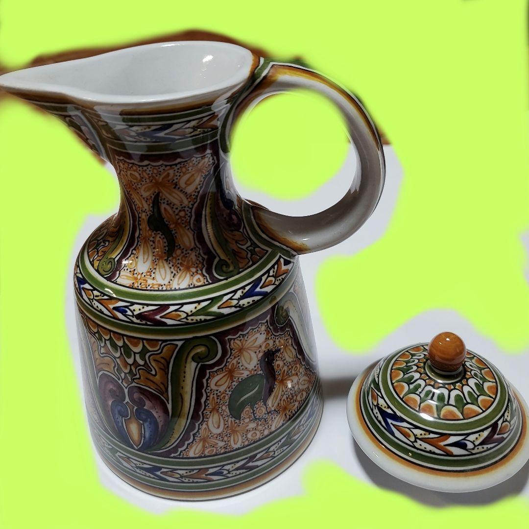 手描き陶器ピッチャー 蓋付き