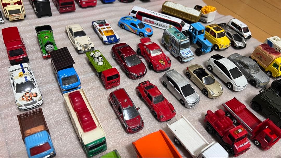 限定品有り　TOMICA トミカ66台　おまけ付き　まとめ売り