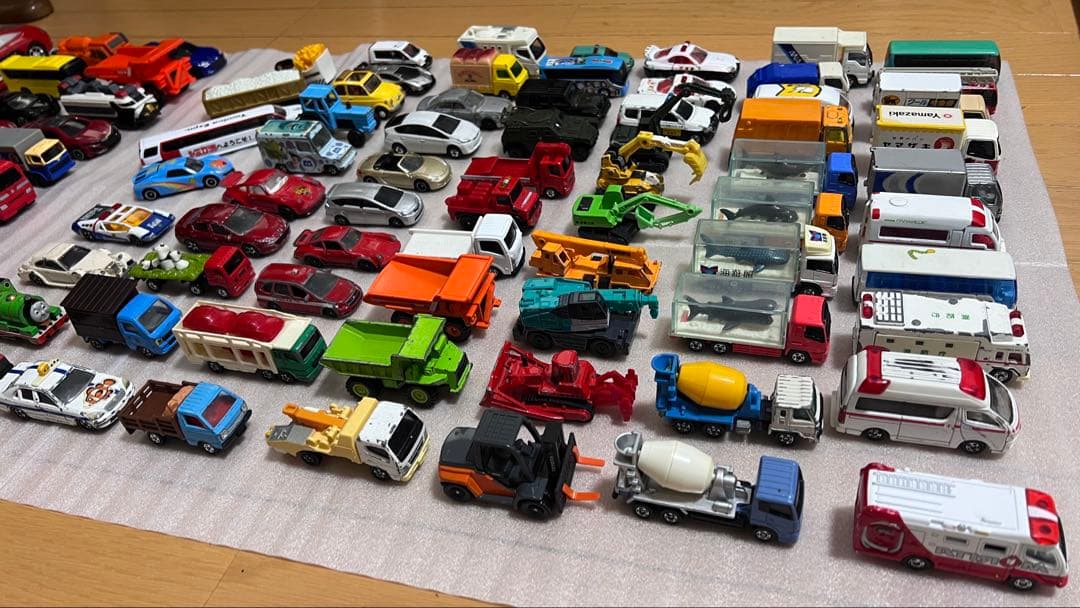 限定品有り　TOMICA トミカ66台　おまけ付き　まとめ売り