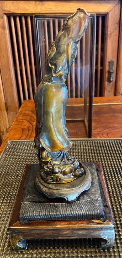 彫刻　弥勒菩薩　バッファロー角 鑑賞台座ケース付　３点セット ヴィンテージ　レア