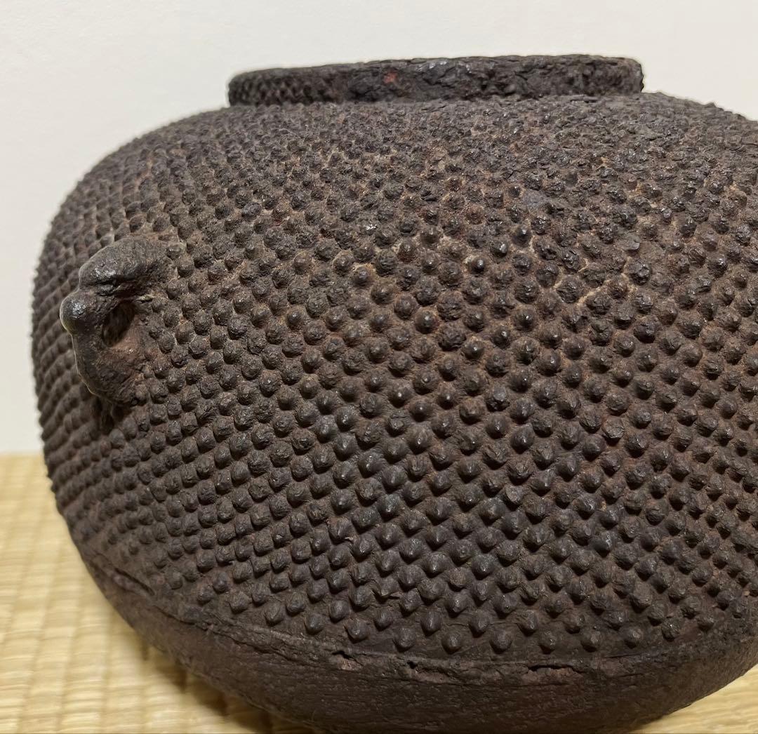 【江戸前期】霰口厚丸釜　名越浄味（古浄味）作