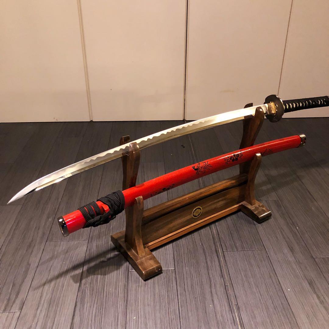高級模造刀　居合刀　優乱刃紋　朱拵え　合金刀身　紋様入り