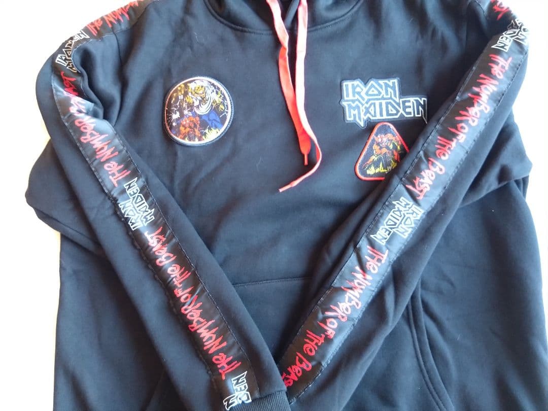 IRON MAIDEN/アイアン・メイデン 魔力の刻印 40周年記念パーカー