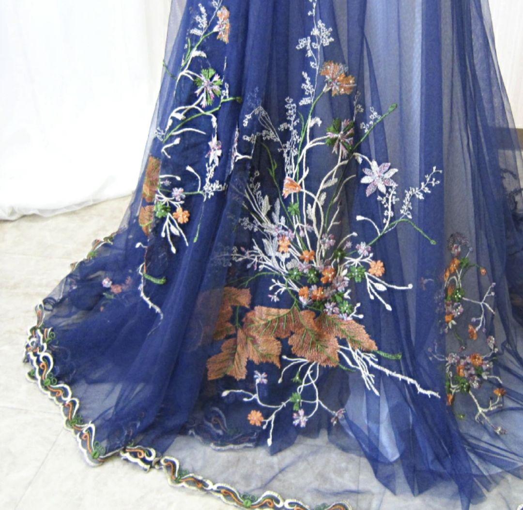 ネイビー刺繍ドレス