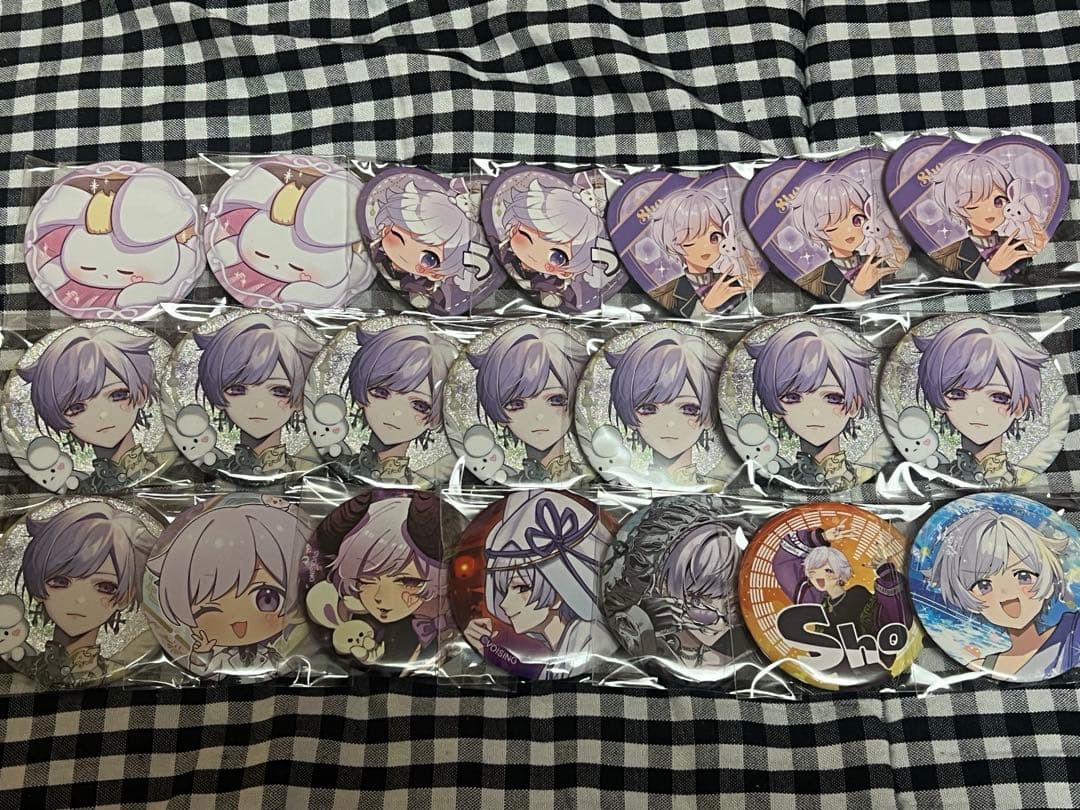 いれいす　缶バッジ　初兎