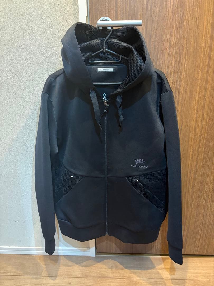 希少美品 マークアンドロナ　ジップパーカー　アウター　46サイズ