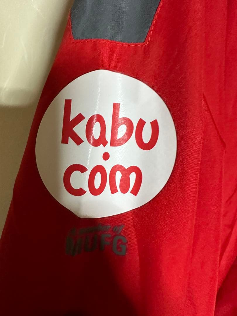 浦和レッズ　支給品　スポンサーロゴ付　ピステ