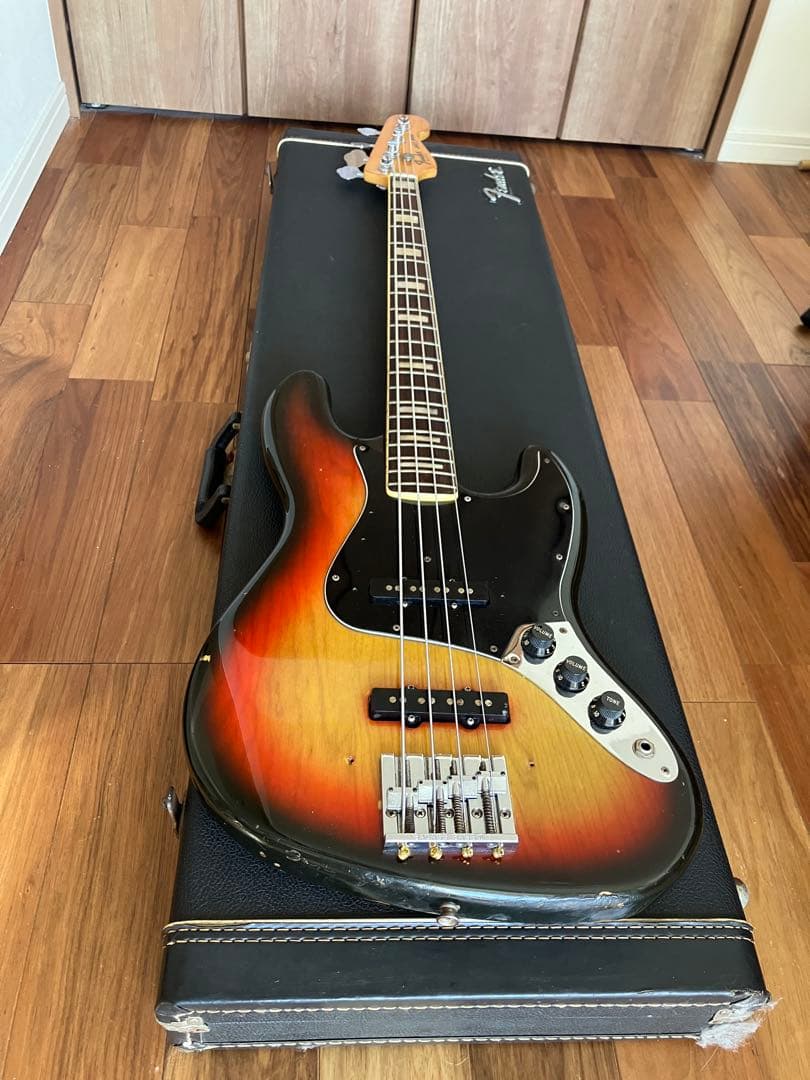 1979年製、Fender Jazz Bass -3 Tone Sunburst