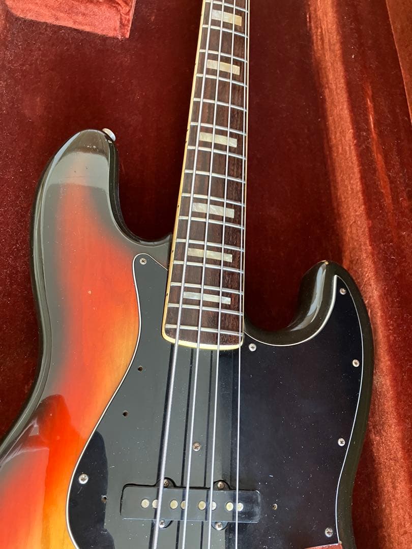 1979年製、Fender Jazz Bass -3 Tone Sunburst