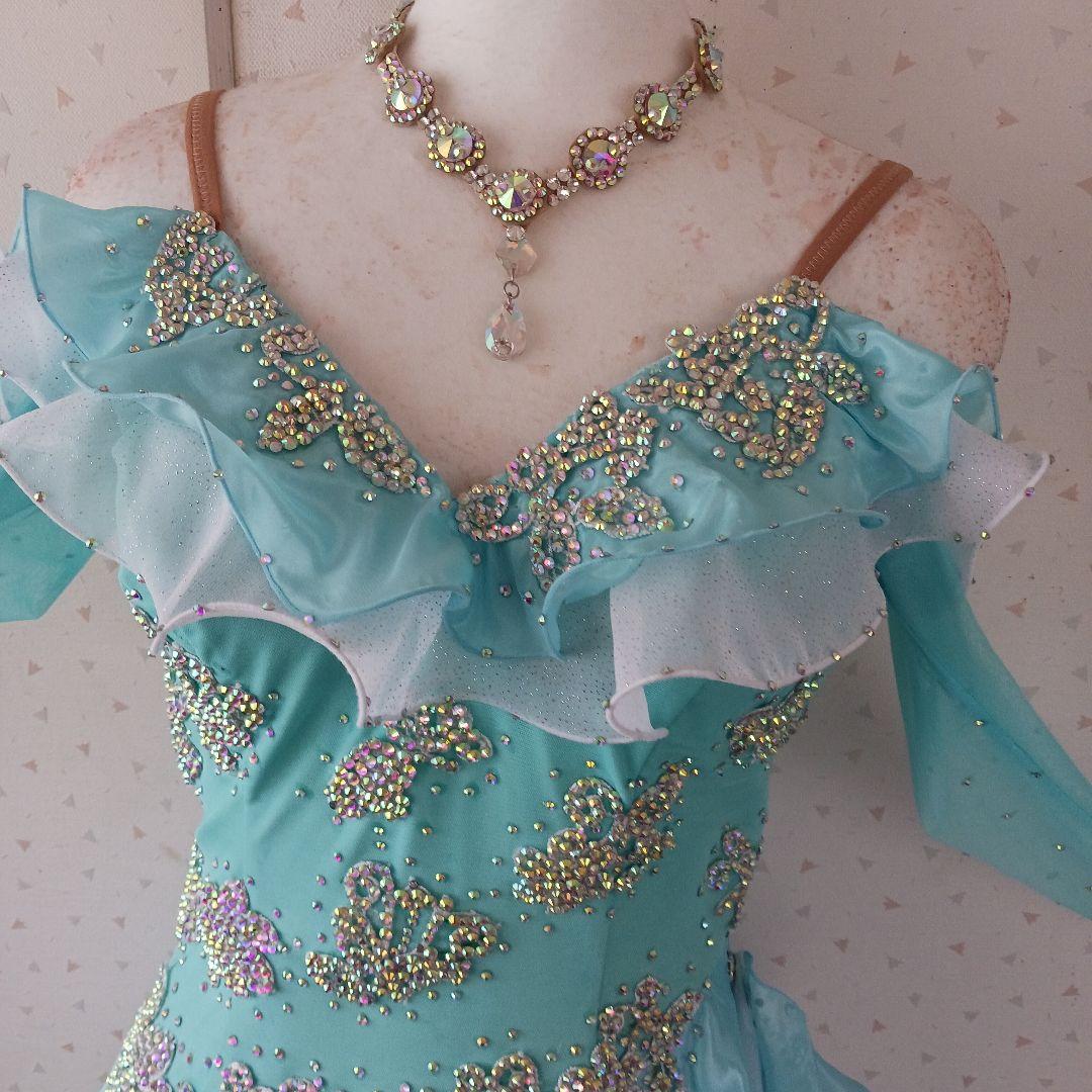 水色オフショルダー社交ダンスドレス