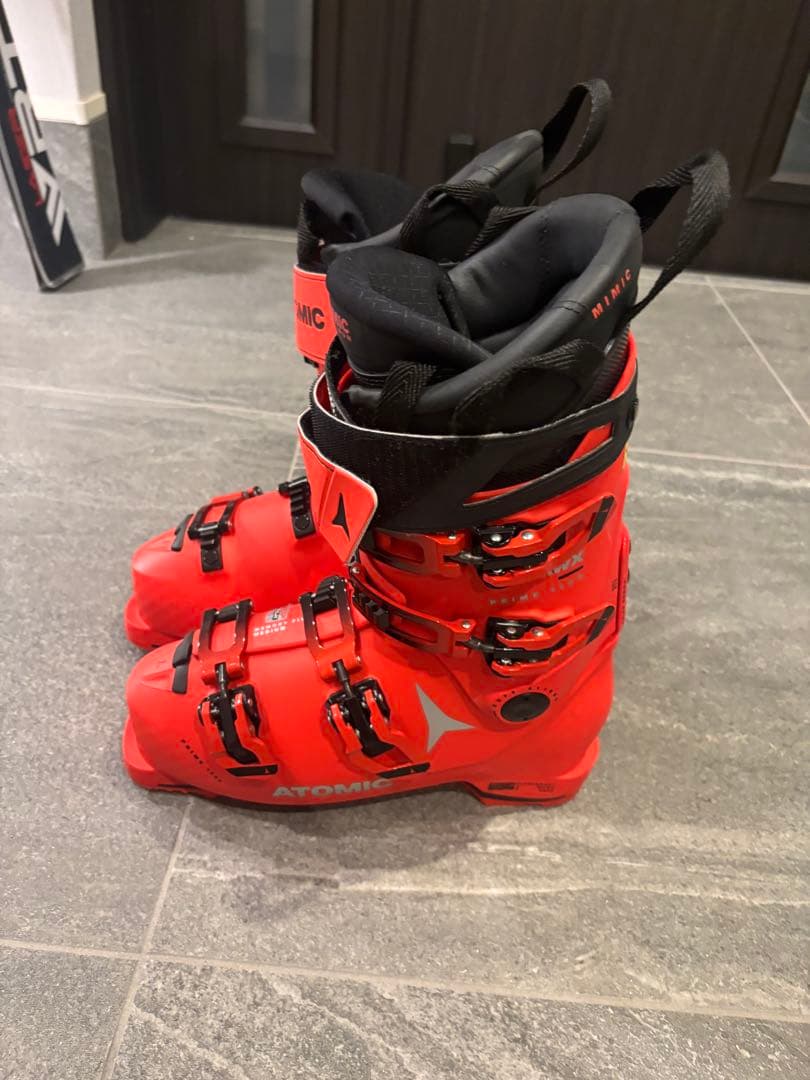 ATOMIC HAWX レッド スキー靴
