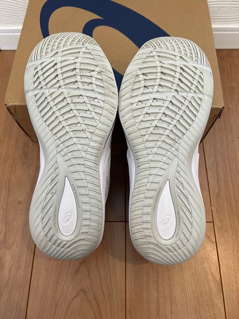 asics NOVA SURGE 3ノヴァサージ3 バッシュ 27.5cm