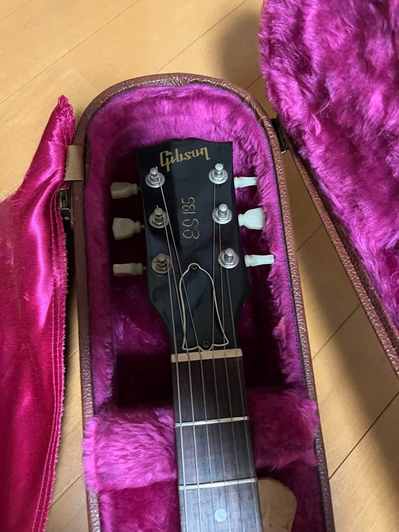 Gibson ES-135 ブラック ハードケース付き