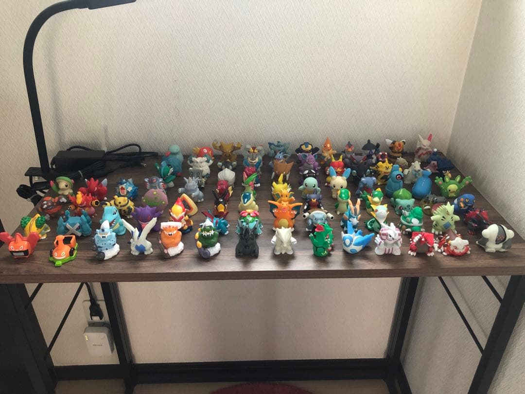 【まとめ売り】ポケモンキッズ(指人形)＋フィギュア＋玩具＋シール