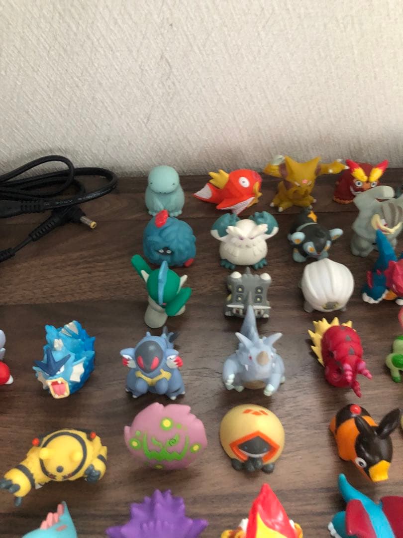 【まとめ売り】ポケモンキッズ(指人形)＋フィギュア＋玩具＋シール