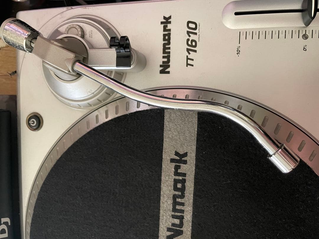 Numark TT1610 ターンテーブル シルバー