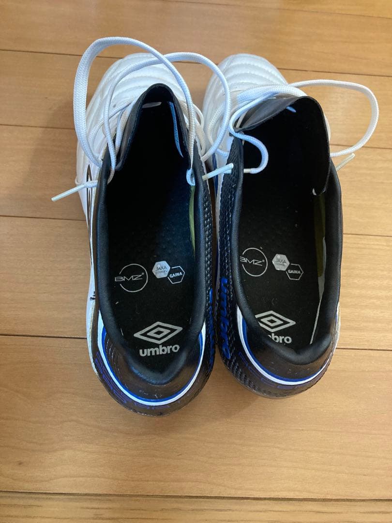 アンブロ　アクセレイターPRO HG