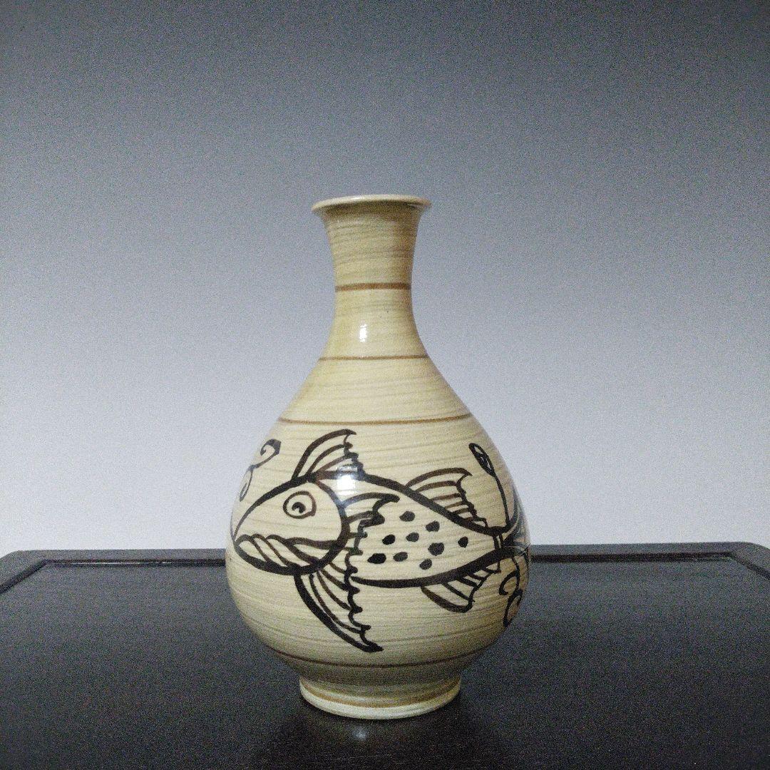 NO652 刷毛目魚文徳利　作家物　銘あり[土丁]