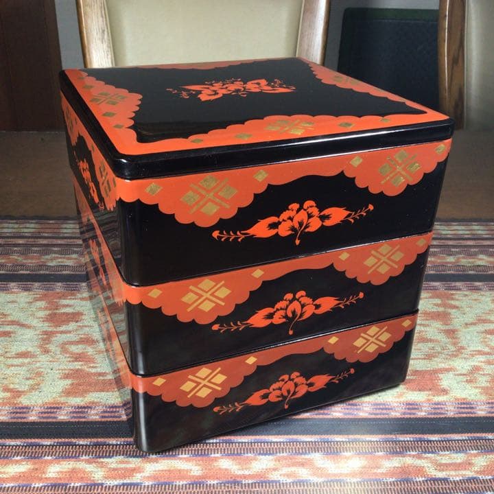 『行事うー特価』　秀衡塗　丸三漆器　『牡丹重』　6.5寸　重箱