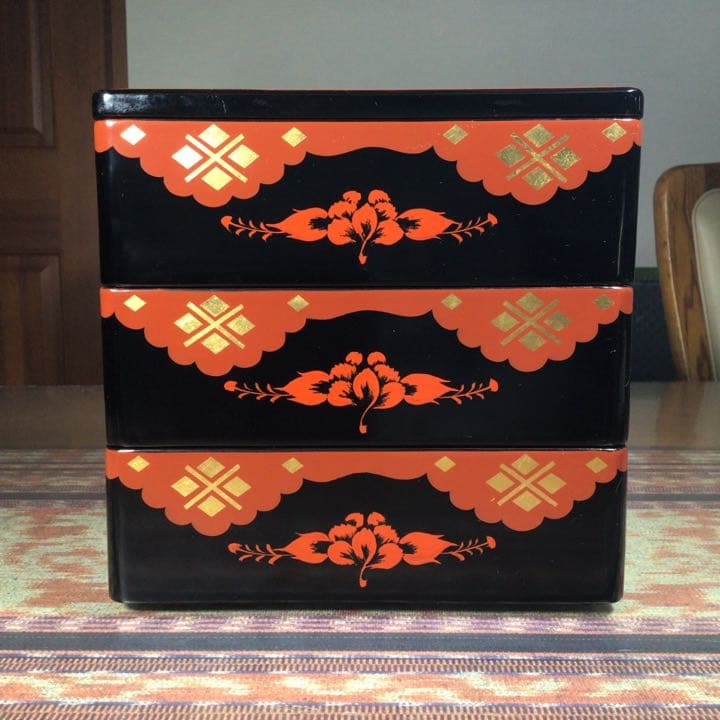 『行事うー特価』　秀衡塗　丸三漆器　『牡丹重』　6.5寸　重箱