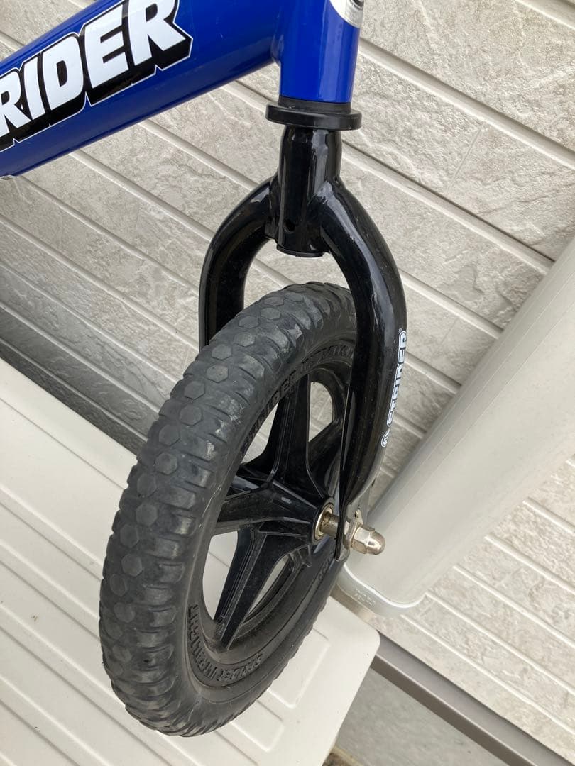 美品 STRIDER バランスバイク 12インチ 青